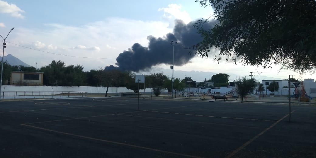 El incendio afectó a los municipios de Escobedo, Apodaca y el norte de San Nicolás. Foto: Especial.