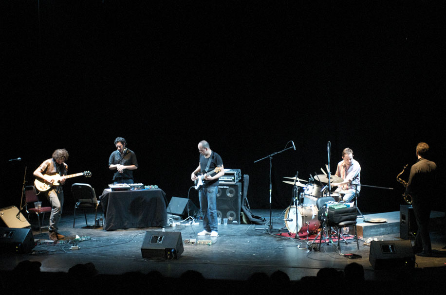 Los músicos han participado en escenarios con bandas nacionales e internacionales a lo largo de su historia. (Cortesía)