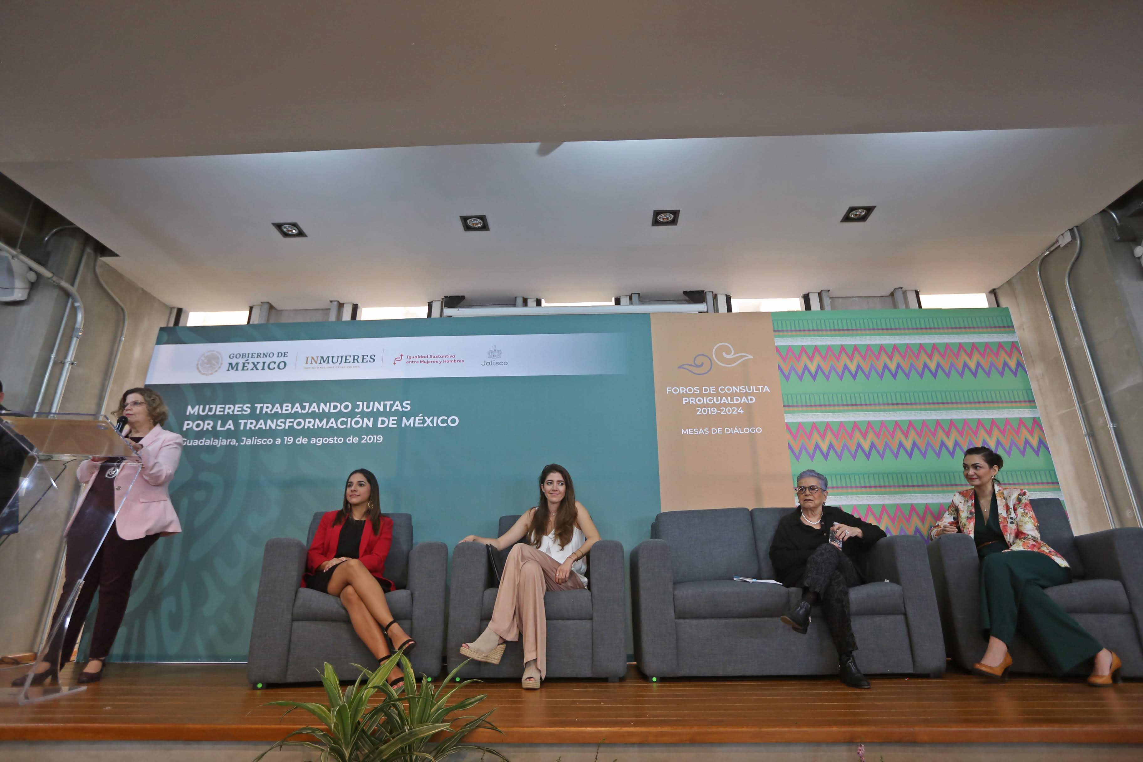 La presidenta de INMujeres participó en la inauguración de “Mujeres trabajando juntas por la transformación de México” (Fernando Carranza).