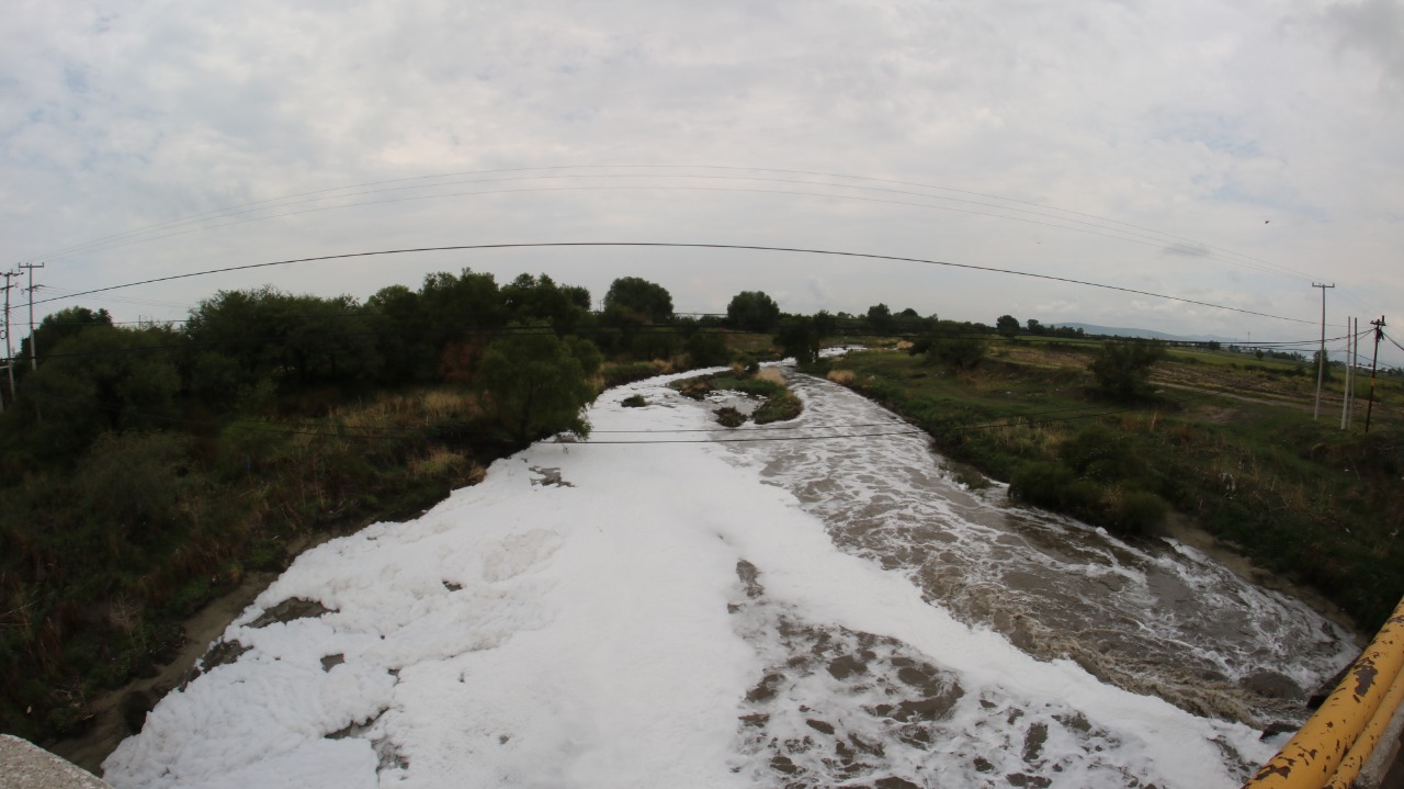 Contaminación en Río Laja, en Villagrán