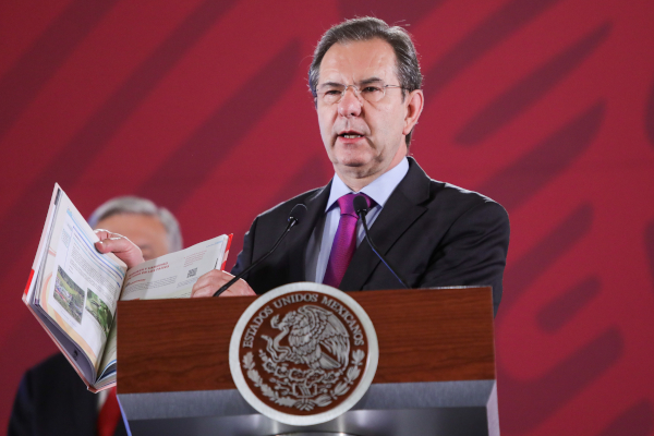 Esteban Moctezuma dijo que existen las condiciones para que miles de estudiantes regresen a clases el lunes. |Cuartoscuro