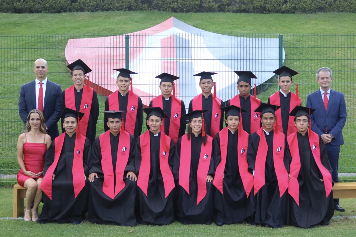 Se llevó a cabo la graduación de 20 jóvenes de la Academia Atlas. (Especial)