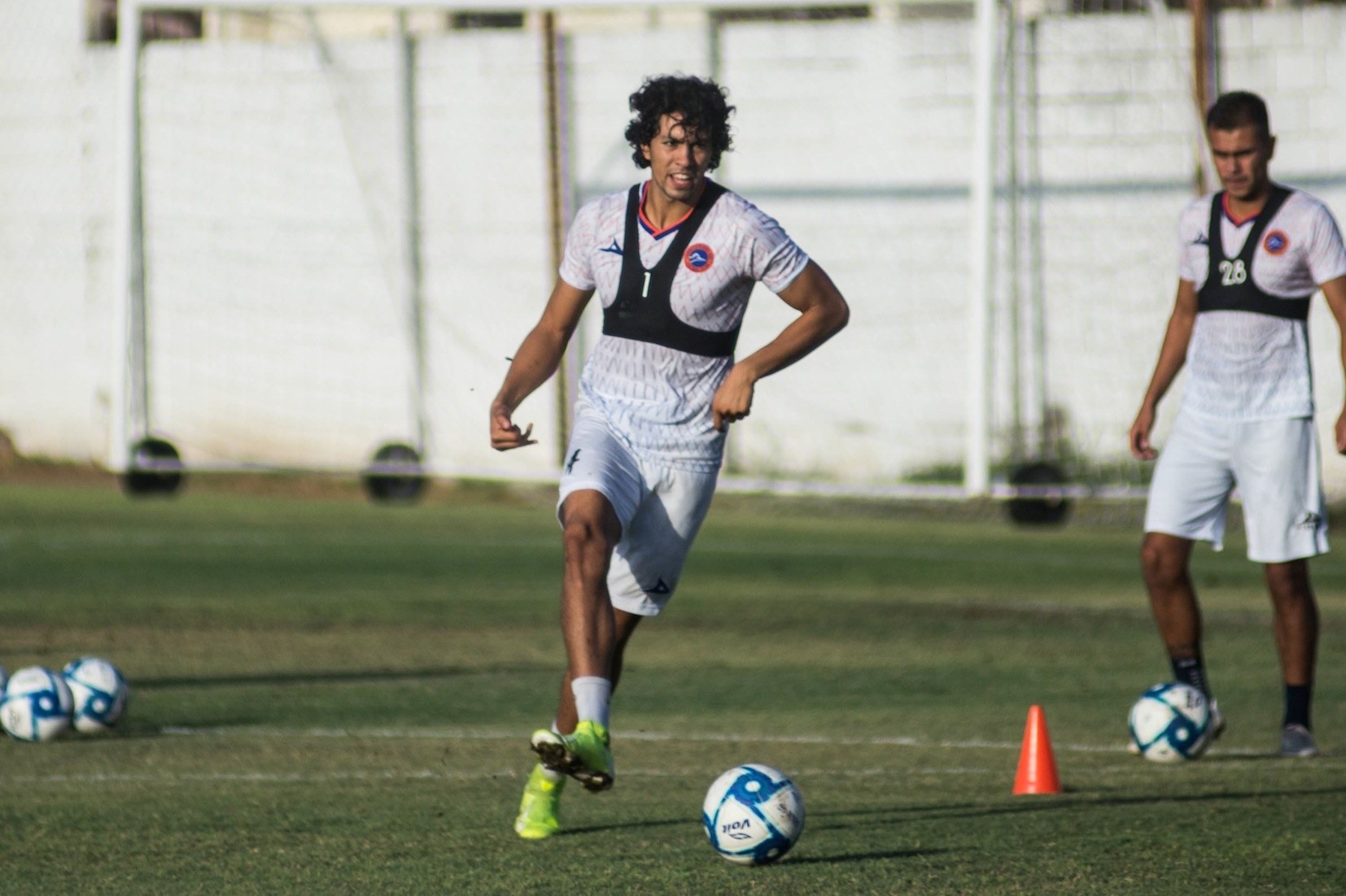 Entrenamiento del equipo Correcaminos (Foto/CORTESÍA)
