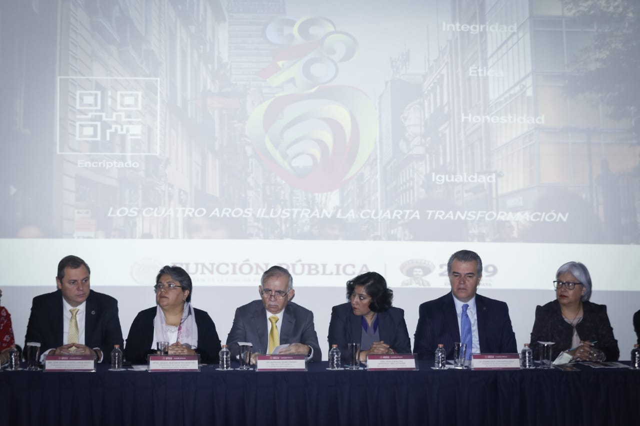Irma Eréndira Sandoval durante la presentación del distintivo de integridad empresarial. (Araceli López)