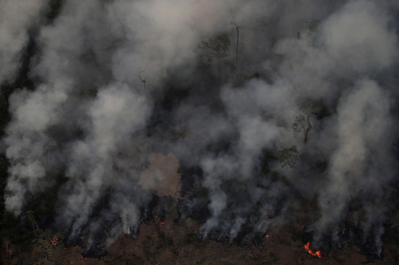 Este jueves, Colombia ofreció su ayuda a Brasil para detener "tragedia ambiental". (Reuters)