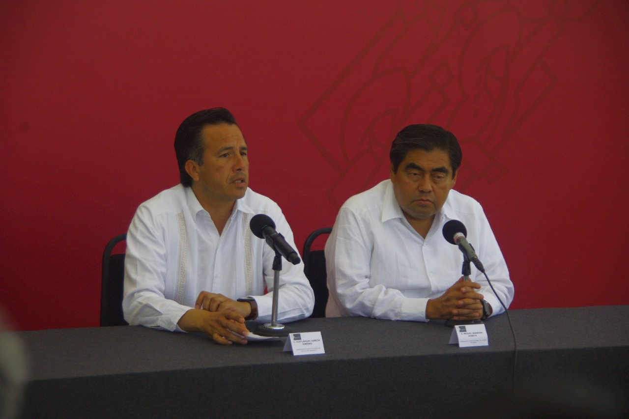 Miguel Barbosa y Cuitláhuac García acuerdan acciones conjuntas de seguridad (Apolonia Amayo)