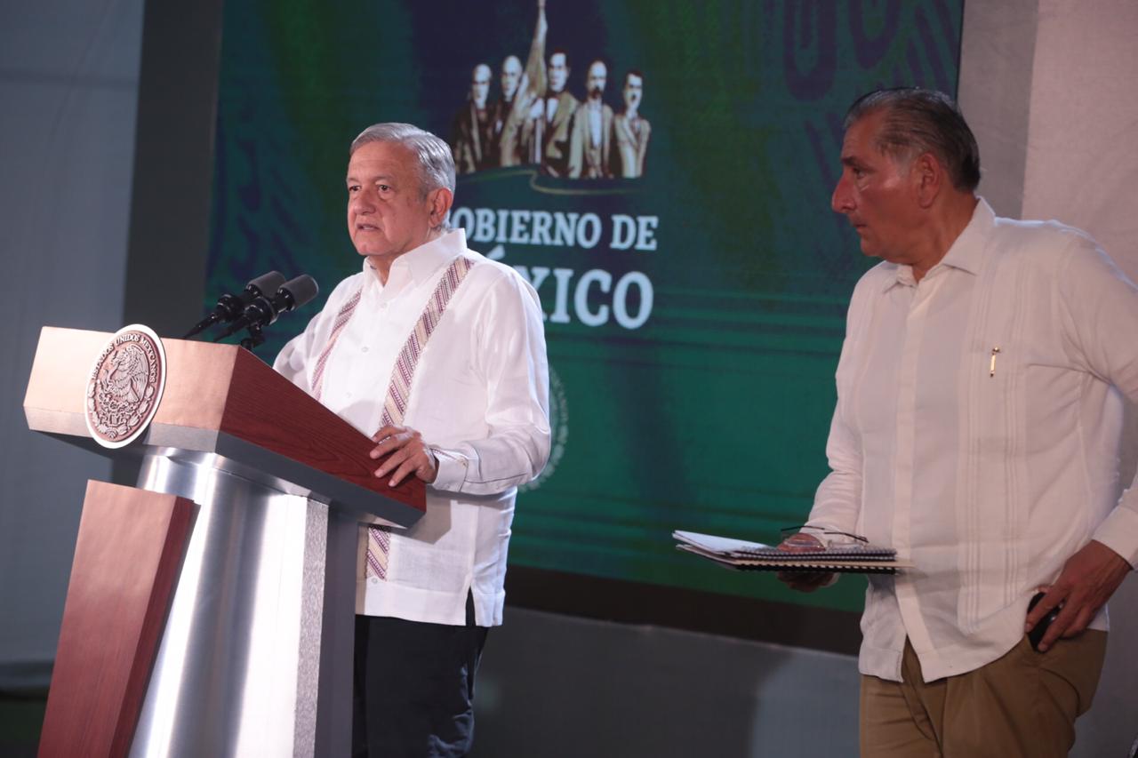 Andrés Manuel López Obrador en Tabasco durante conferencia mañanera. (Jesús Quintanar).