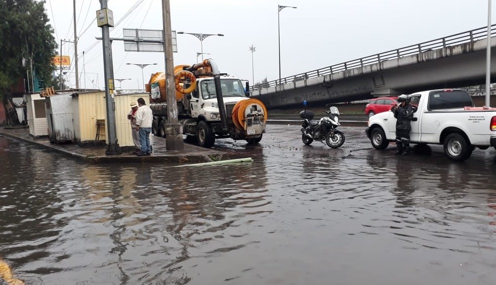 Las principales inundaciones se concentran en la calzada Ignacio Zaragoza. (Twitter | @SacmexCDMX)