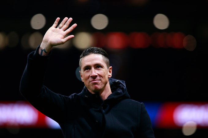 Saúl Álvarez le envía mensaje de despedida a Fernando Torres (Twitter @FIFAWorldCup)