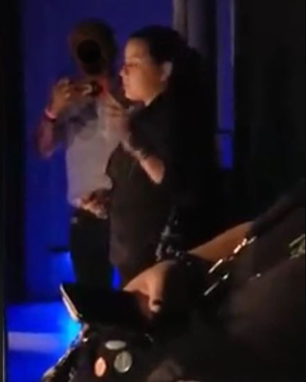 Agreden a mujer durante concierto de miranda.