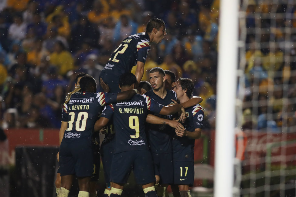 América logró sacar un punto de la cancha del Volcán (Imago7)