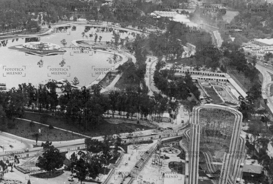 El Bosque de Chapultepec pertenece a la Ciudad de México por cédula real/Especial.