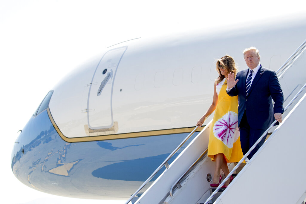 Donald Trump y Melania llegaron a Francia. (AFP)
