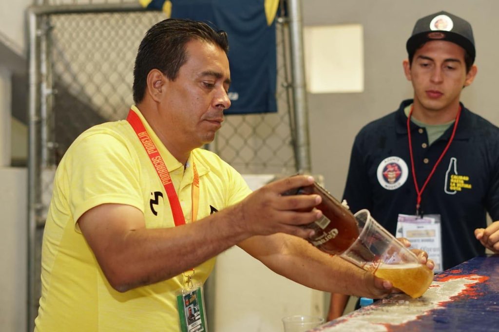 Monarcas realizó operativo para cervezas (@FuerzaMonarcas)