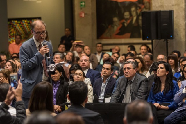 El representante en México de la ONU, Jan Jarab, asistió al informe de actividades de la senadora Kenia López. (Cuartoscuro)