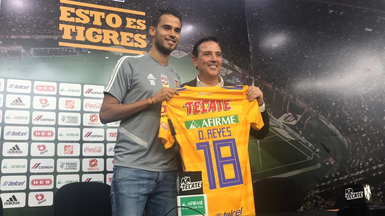 Diego Reyes es oficialmente presentado como jugador de Tigres (Twitter @TigresOficial)