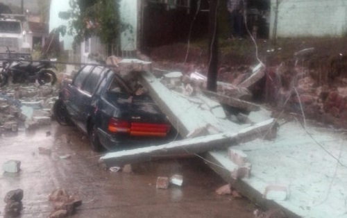 El auto afectado por el suceso. (Especial)
