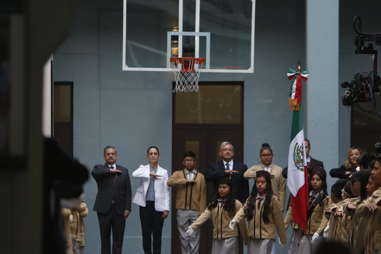 López Obrador y Clasudia Sheinbaum inauguraron el ciclo escolar 2019-2020/Adriana Pérez.