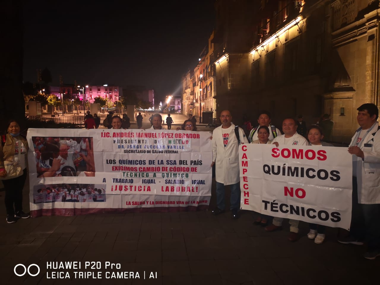 Químicos se manifiestan por el cambio de código.