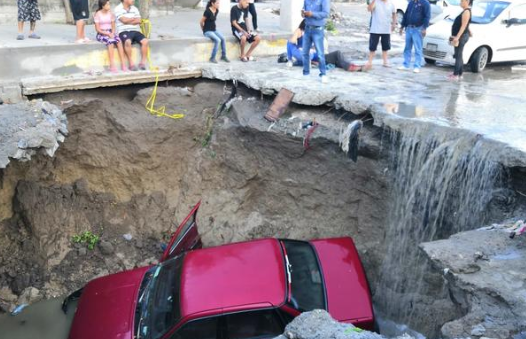 Vecinos del sector auxiliaron al afectado. (Foto: Especial)