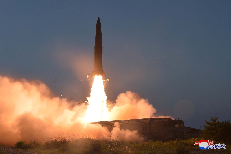 La venta se realiza en momentos en que Norcorea realiza pruebas con misiles de corto y mediano alcance. (Reuters)