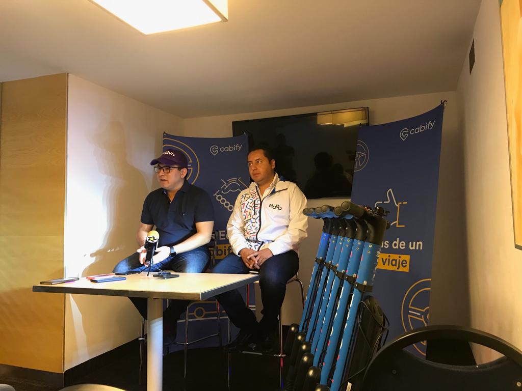 El director general de Cabify en México, Ramón Escobar, a la izquierda (Elsa Martha Gutiérrez)