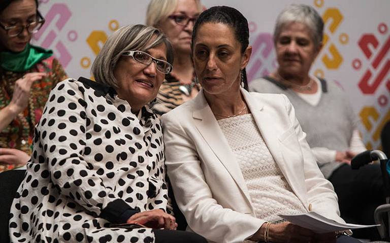 Gabriela Rodríguez, titular de la Secretaría de Mujeres en la CdMx, junto a Claudia Sheinbaum, jefa de gobierno capitalino (Cuartoscuro).