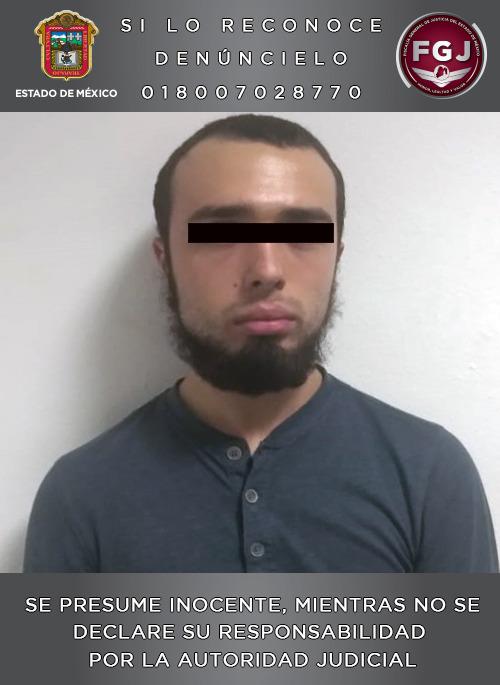 Intentó ingresar a EU, pero fue identificado y asegurado en el aeropuerto de Los Ángeles. (ESPECIAL)