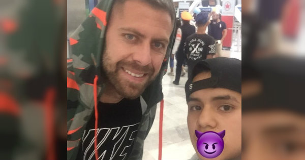 Aficionado aclara el empujón que le dio el francés  Jérémy Ménez (Instagram @carlosquintana1506)