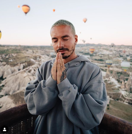 J Balvin rompe el estereotipo de que los reggaetoneros no saben; la RAE lo respalda. (Instagram: jbalvin).