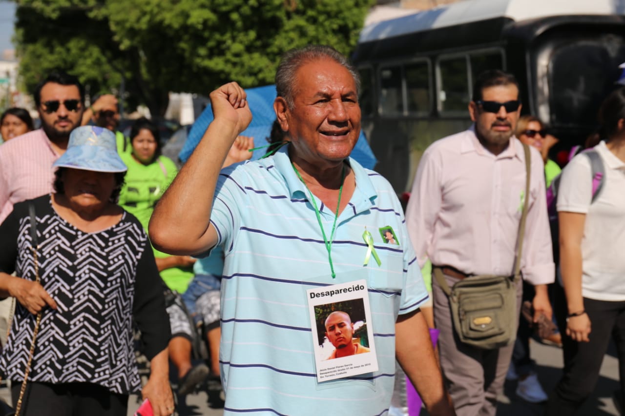 Colectivo Fuundec marcha por el Día Internacional contra la Desaparición Forzada. (Mauricio Román)