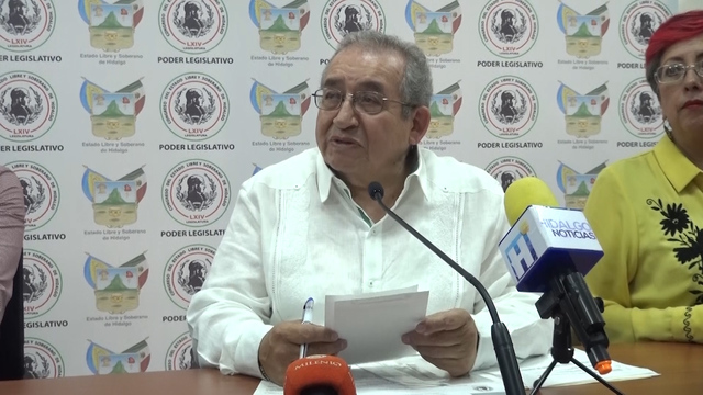Conferencia de prensa con Raúl Baptista