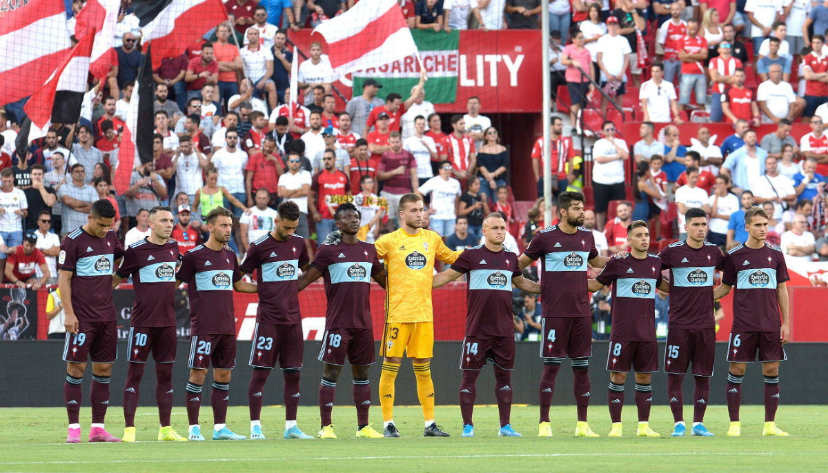 Jugadores del Celta de Vigo guardaron un minuto de silencio tras la muerte de la hija de Luis Enrique (AFP)
