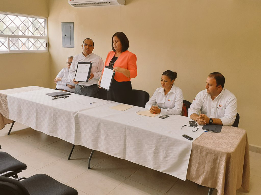 La sesión que se llevó a cabo en el municipio de Abasolo. (Jessica Rosales)