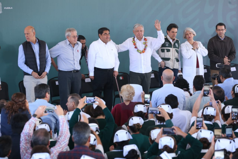 AMLO da espaldarazo a Barbosa (Omar Franco)