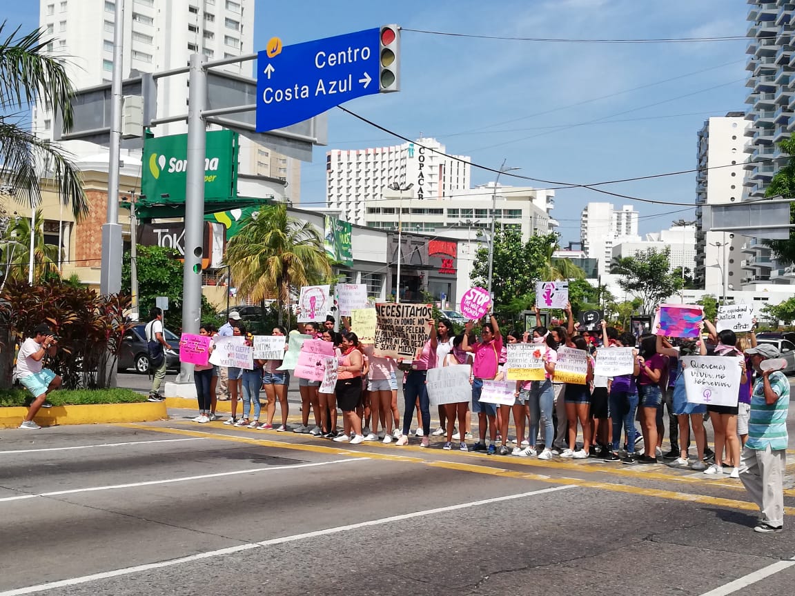 Las estudiantes indicaron que la marcha no es en contra de los hombres como se ha dicho. (Javier Trujillo)