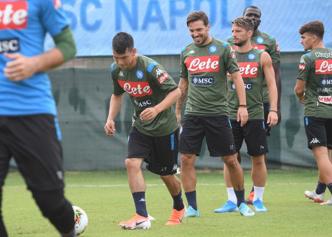 Hirving Lozano arrancará en la banca frente a la Juventus (Twitter: @sscnapoli)