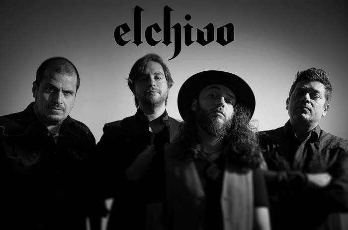 Músicos con experiencia. En sus andares están Maligno, Doña Diabla o Scarlet Vein. La historia continúa con Elchivo. EspeciAL
