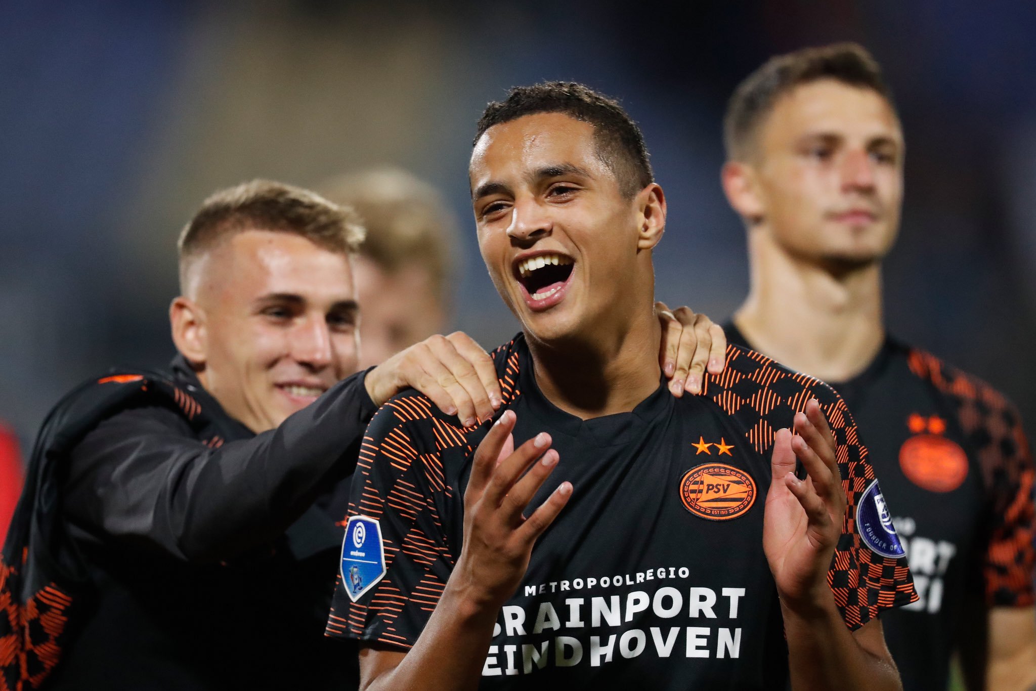 PSV vencen al RKC Waalwijk en la Eredivisie (Twitter @psveindhoven)