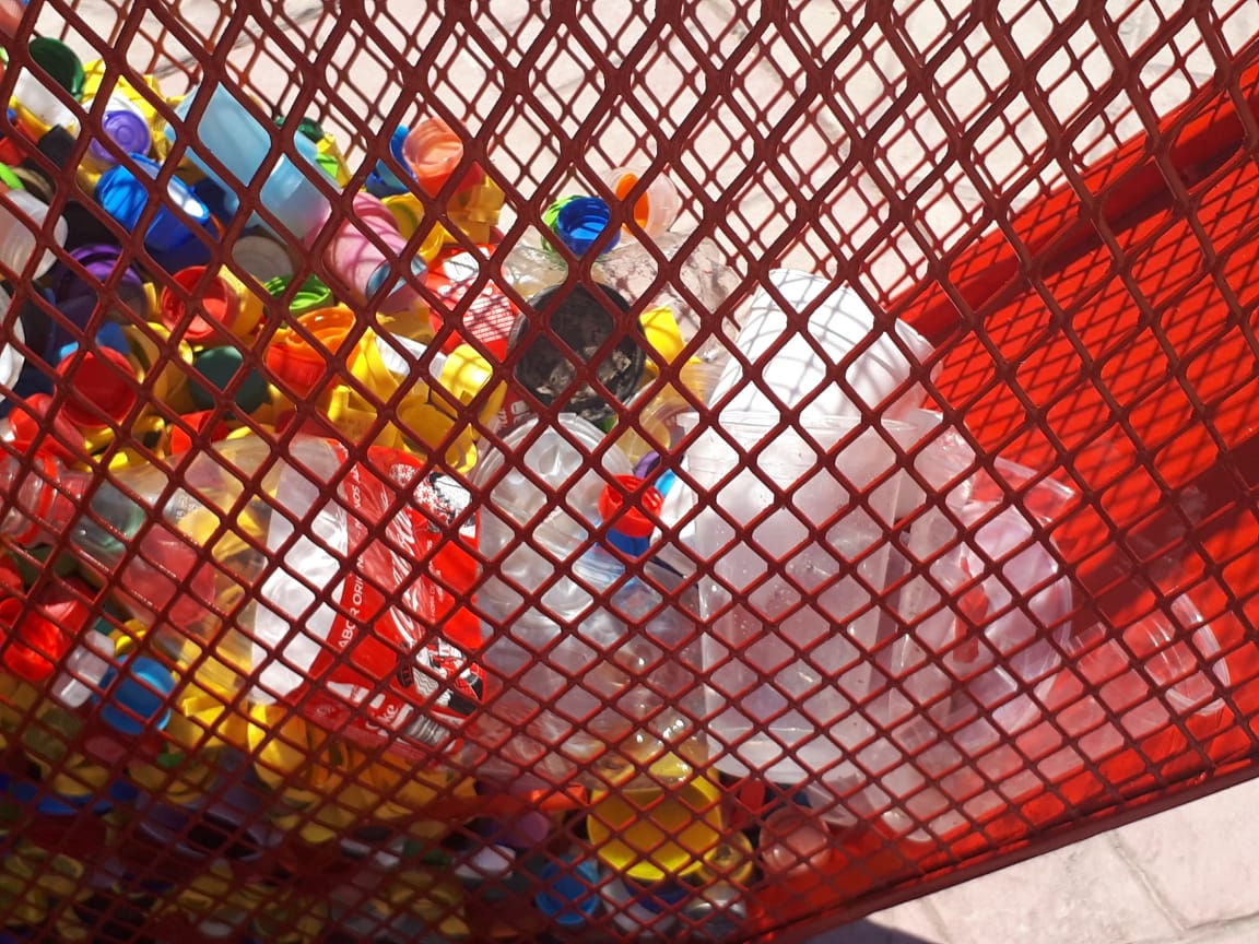 Se exhortó a la ciudadanía a que señale a las persona que sean sorprendidas tirando basura en el contenedor. (Damián Ramírez)