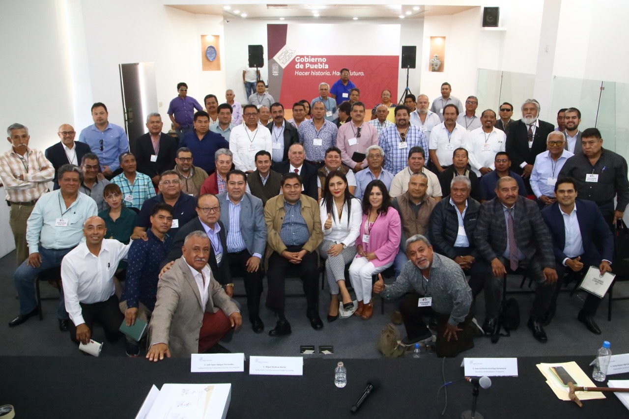 Miguel Barbosa se reunió con transportistas (Especial)