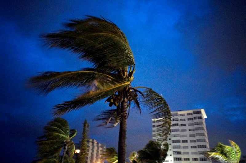 Según meteorólogos, la velocidad de los vientos bajo considerablemente. (Reuters)