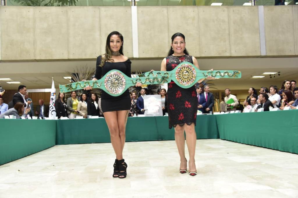 Cinturones mayas del CMB (Alma Montiel WBC)