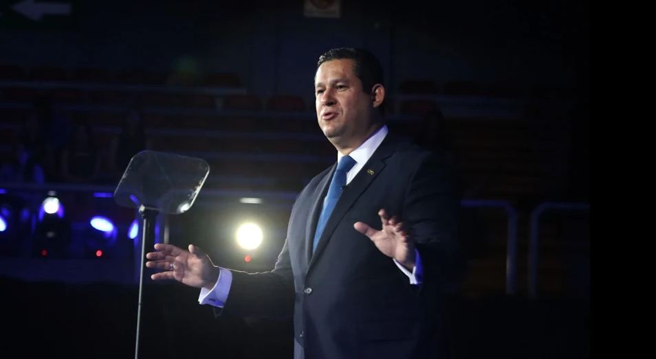 Diego Sinhue habló sobre los tres helicópteros de vigilancia nocturna. Foto: Dany Béjar.