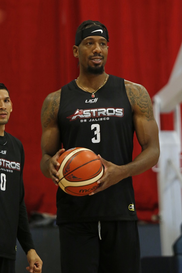 Jarrid Famous jugador de Astros. (Fernando Carranza)