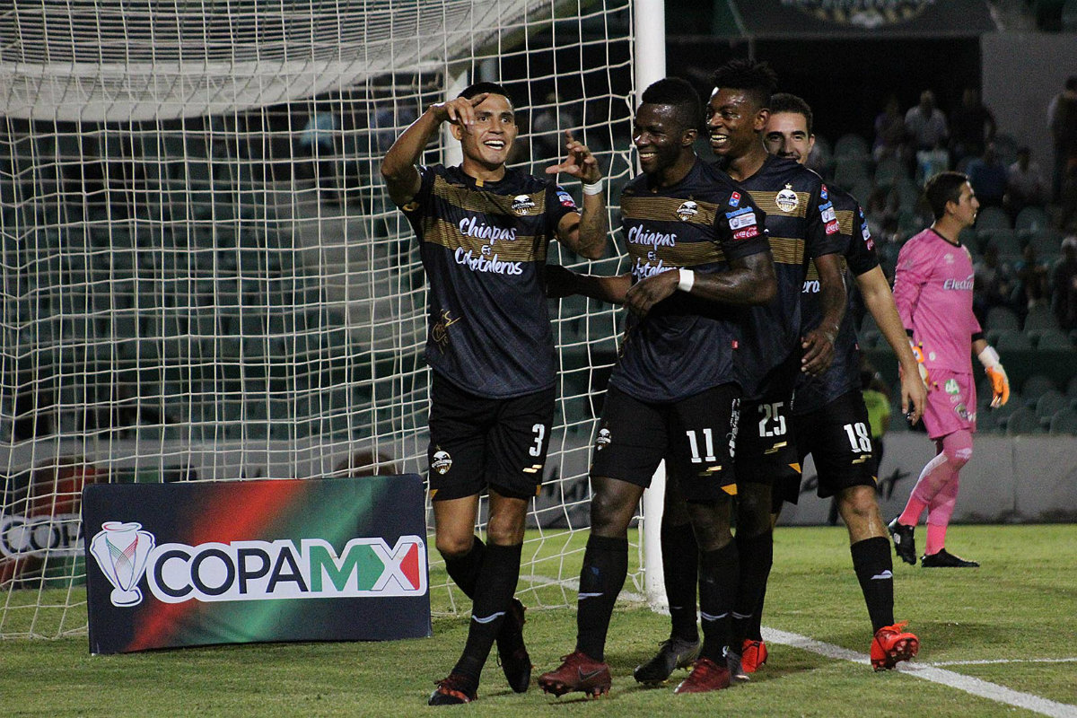 Cafetaleros vence 1-0 a Leones Negros en la Copa MX (Imago7)