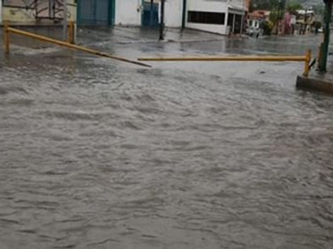 El lugar fue considerado de alto riesgo debido a la fuerte corriente de agua. Foto: Especial
