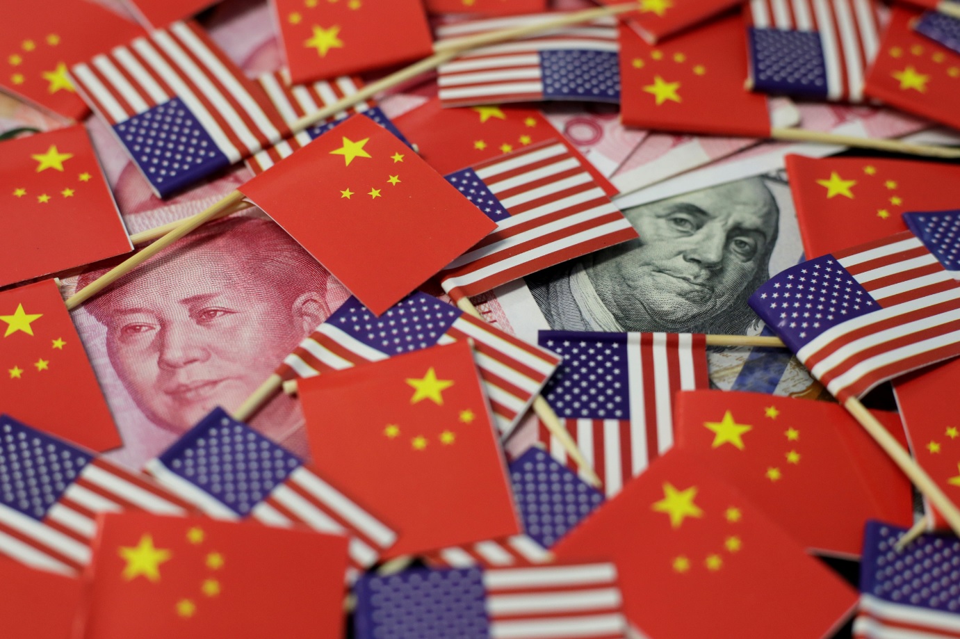China y Estados Unidos retomarán negociación sobre guerra comercial en octubre (Reuters)
