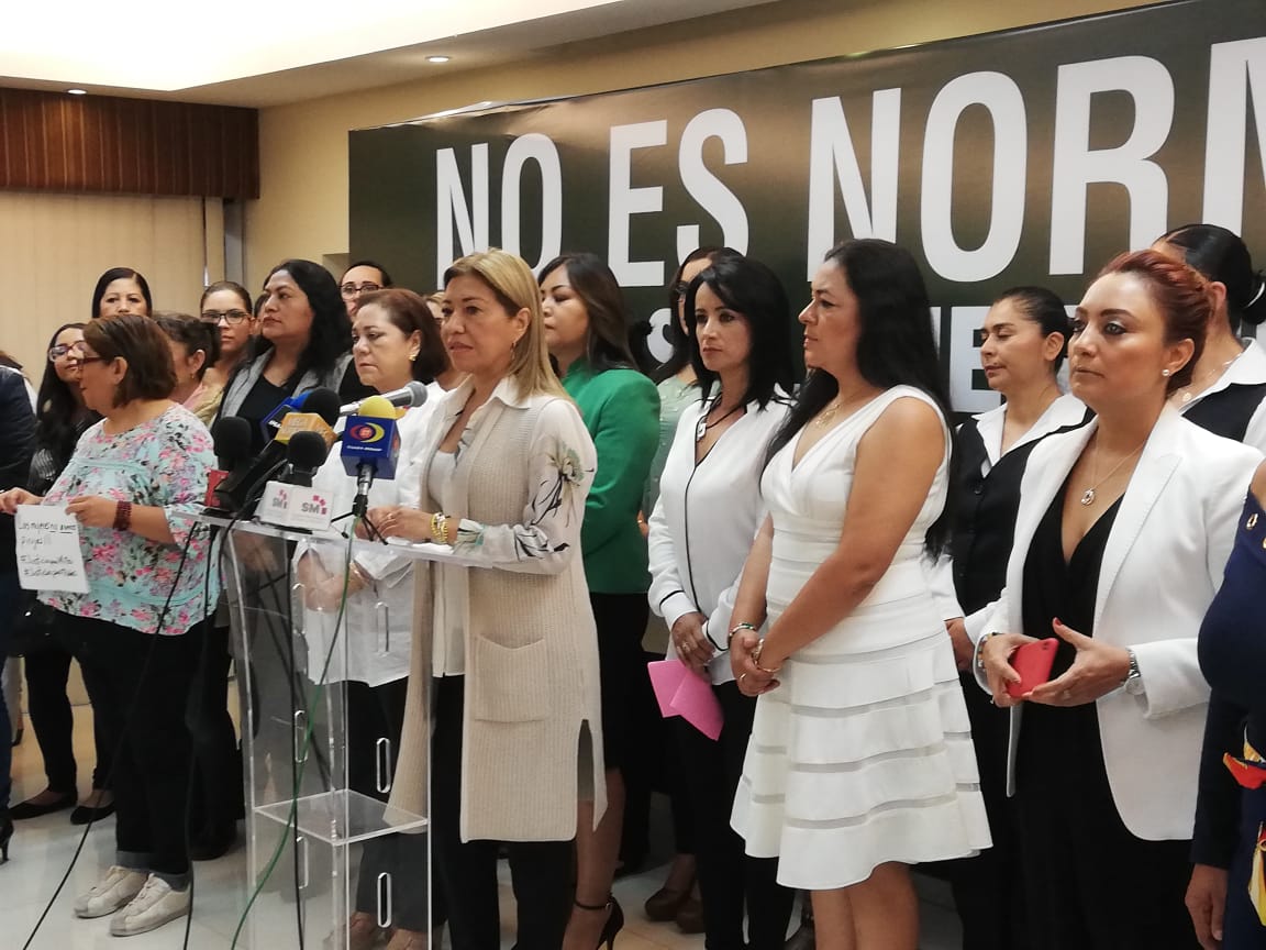 Piden destitución de Mireles/Especial.