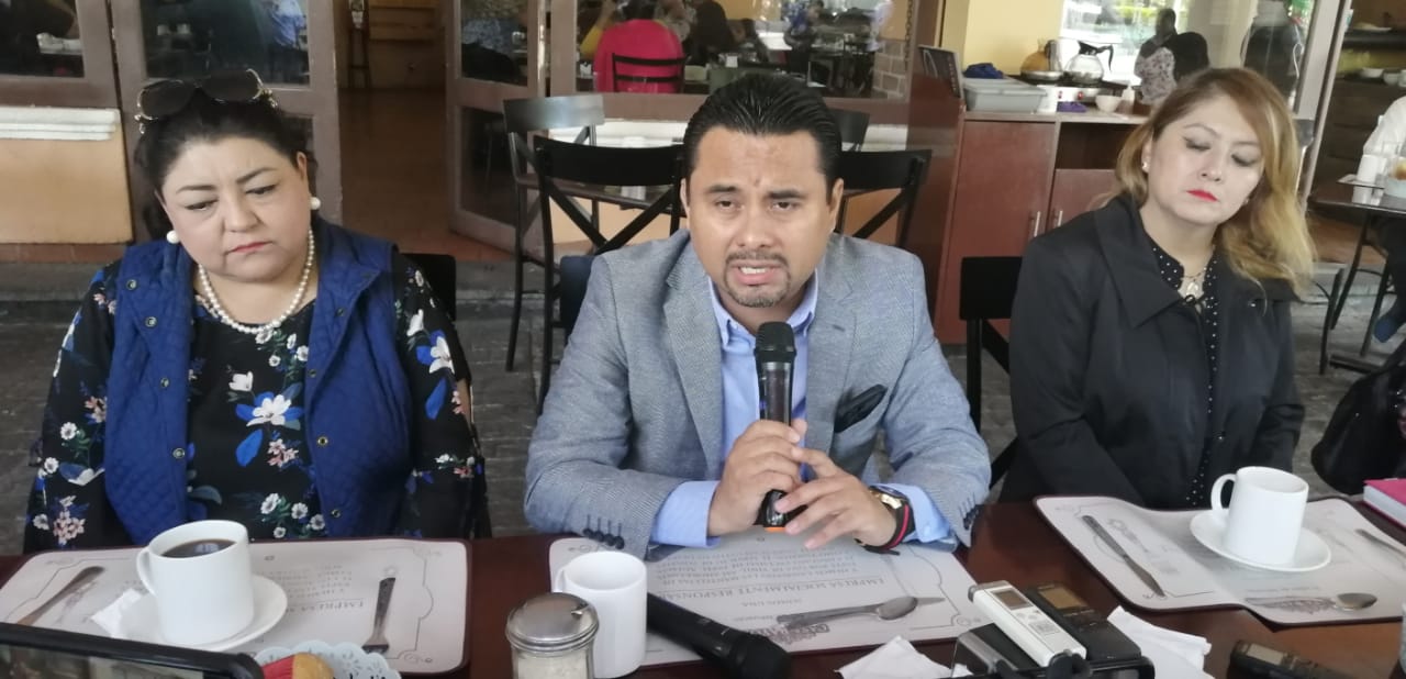 El diputado federal por este distrito Alejandro Barroso Chávez, informó que hay dos propuestas para rescatar el Hospital Municipal. (Apolonia Amayo)